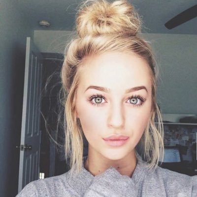 Profile Picture of Savannah Green (@savannahgreen88) on Twitter