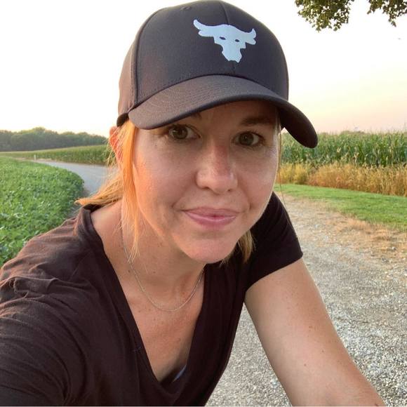 Profile Picture of Jolene Griffore (@jolenegriffore) on Poshmark