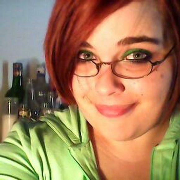 Profile Picture of Hali Crump (@halicrump) on Poshmark