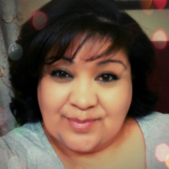 Profile Picture of Mary Cordova (@macg58) on Poshmark