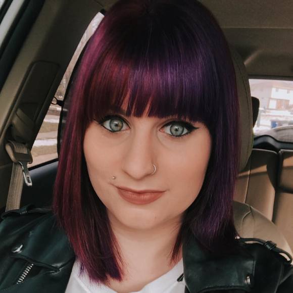 Profile Picture of Allison Mcdermott (@allisonmp3) on Poshmark