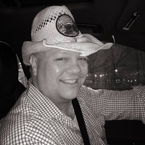 Profile Picture of Kevin Flick (@kevin_flick) on Poshmark
