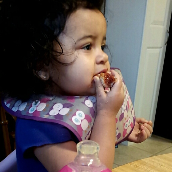 Profile Picture of Katie Laubacker (@klaubacker) on Poshmark