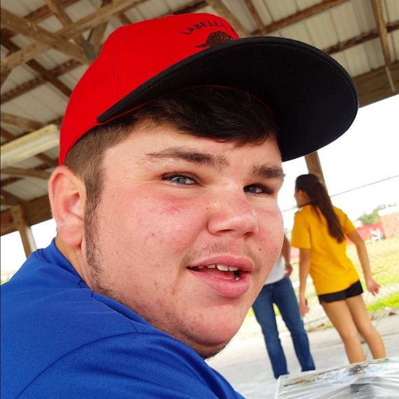 Profile Picture of Brandon Dibernardino (@brandonn817) on Poshmark