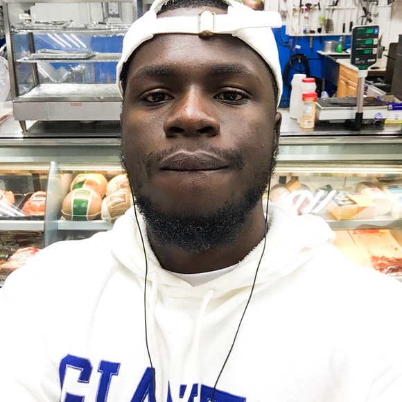 Profile Picture of Stevenson Louis (@stevensonlou26) on Poshmark