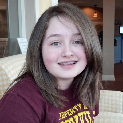 Profile Picture of Carly Mullins (@CarlyMullins13) on Twitter