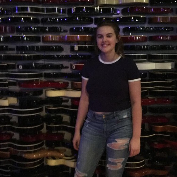 Elaina Vander plas - Poshmark Profile Picture of Elaina Vander plas (@elainaagrace) on Poshmark