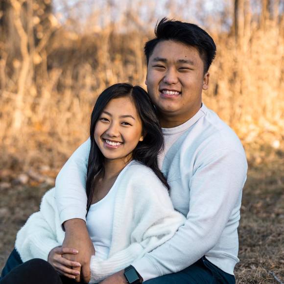 Profile Picture of Padee Yang (@padeeyang15) on Poshmark