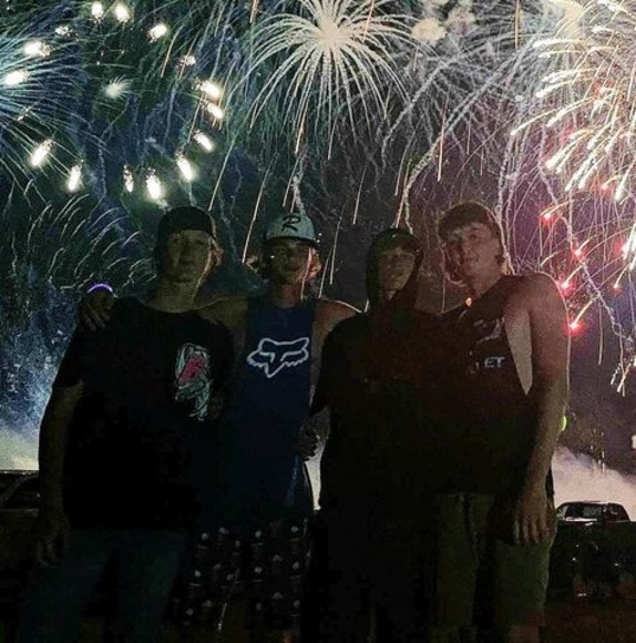 Profile Picture of Ian Miller (@iankillermiller) on Poshmark