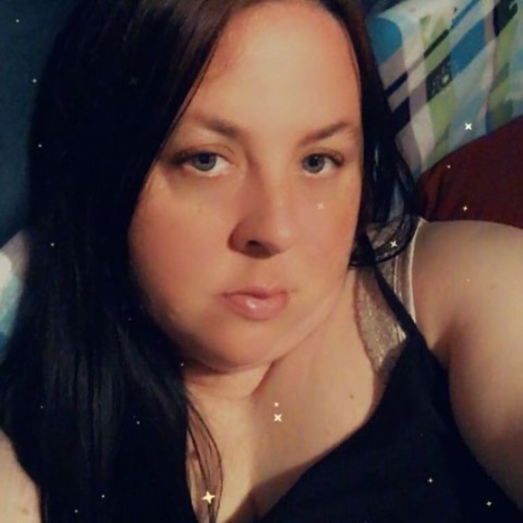 Profile Picture of April Campbell (@aprilc1985) on Poshmark