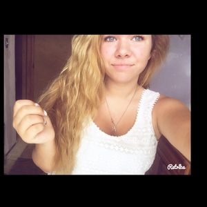 Profile Picture of Andrea (@_andreanemeth) on Myspace