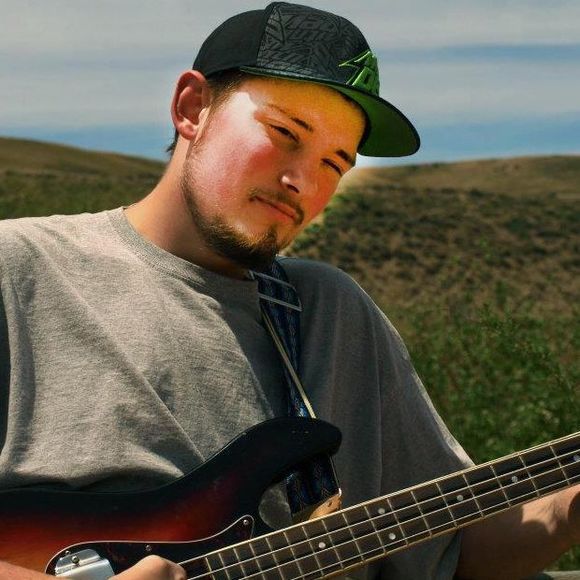 Profile Picture of Joshua Beatty (@spike13091) on Poshmark