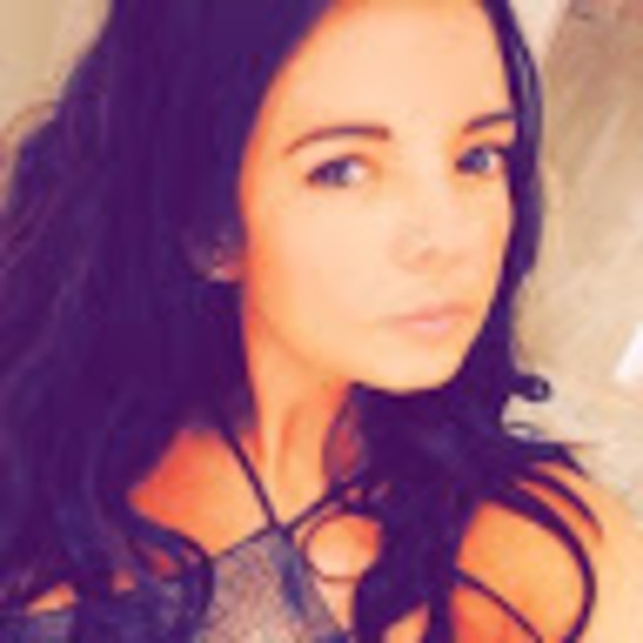 Profile Picture of Stacy Katterman (@stacykatt) on Poshmark