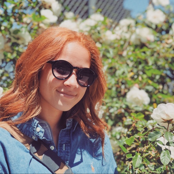 Profile Picture of Macyn Lyon (@macyne) on Poshmark