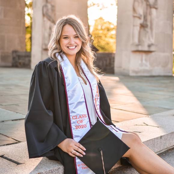 Profile Picture of Carleigh Roberts (@carleighroberts) on Poshmark