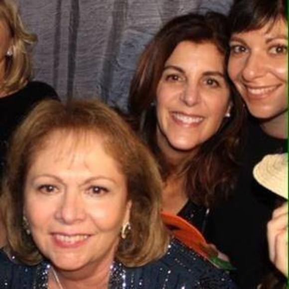 Profile Picture of Patty Netto (@pcbianca2000) on Poshmark