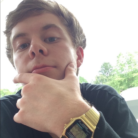 Profile Picture of Adam Worley (@aworlz) on Poshmark