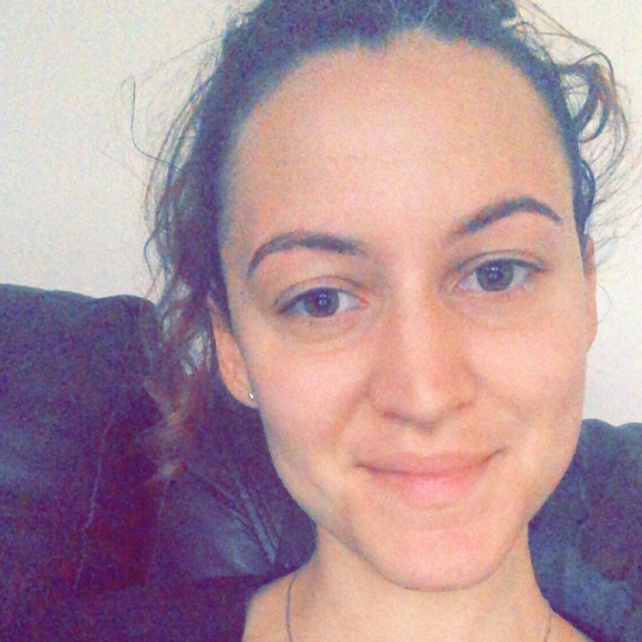 Profile Picture of Erica Halverson (@ericahalverson) on Poshmark