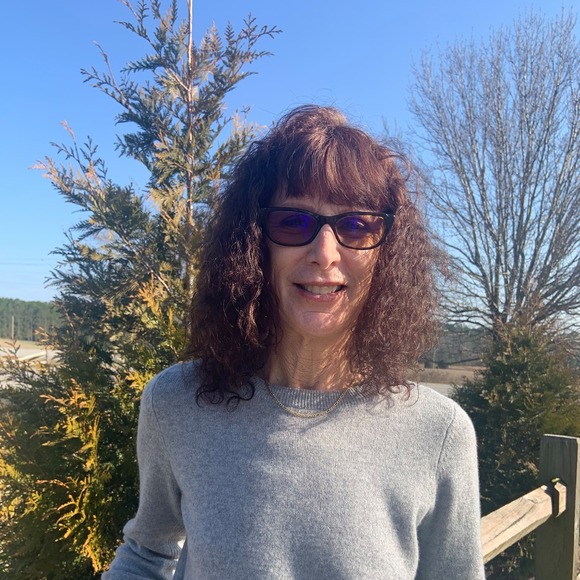 Profile Picture of Annette Patchett (@mapatchett) on Poshmark