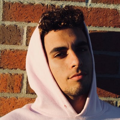Profile Picture of Derek Suarez (@dereksuarezzzz) on Twitter