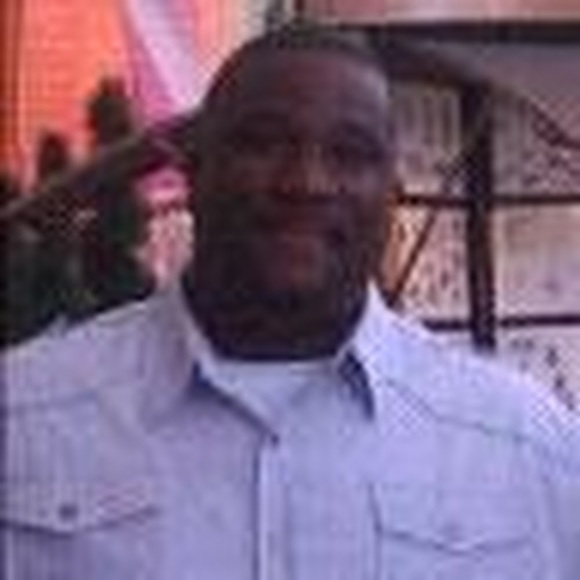 Profile Picture of Robert Murray (@robertmurray838) on Poshmark