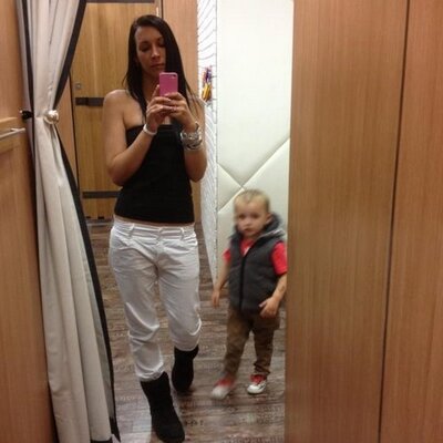 Profile Picture of Ashley Holbrook (@gumburd) on Twitter