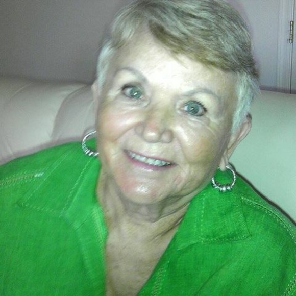 Barbara Kowallis - Poshmark Profile Picture of Barbara Kowallis (@rkowallis) on Poshmark