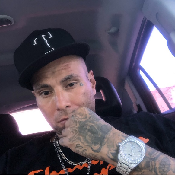 Profile Picture of Tony Nabejar (@tonynabejar1001) on Poshmark