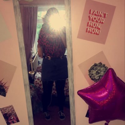 Profile Picture of Ebonie Edwards (@EbonieEdwards12) on Twitter