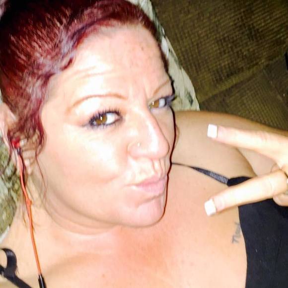 Profile Picture of Joann Cuellar (@jlatina3713) on Poshmark
