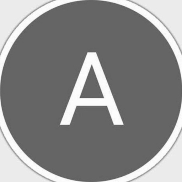 Profile Picture of Ava Lempa (@avalempa) on Poshmark