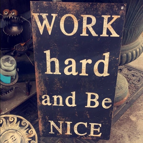 Profile Picture of Emily Sugarman (@emmsuggs) on Poshmark