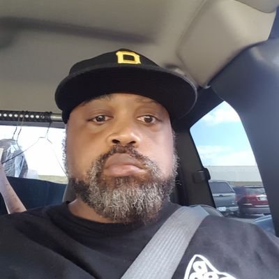 Profile Picture of Chris Booker (@cbooker7676) on Twitter