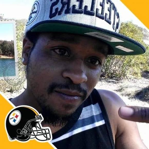 Profile Picture of Eric Grady (@eeg1987) on Poshmark
