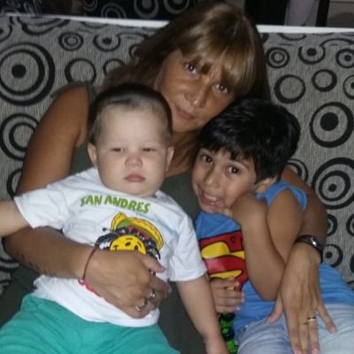 Profile Picture of Alejandra Segarra (@alesegarra73) on Twitter