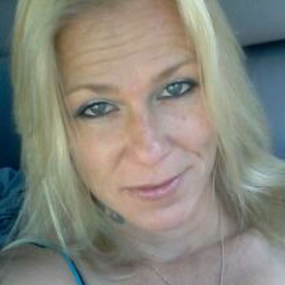 Profile Picture of Christie Byrd (@cblueb) on Poshmark