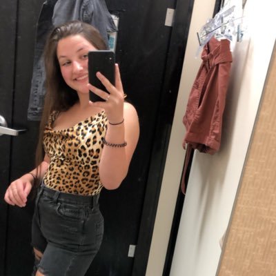 Profile Picture of Justine Hart (@justinehart10) on Twitter