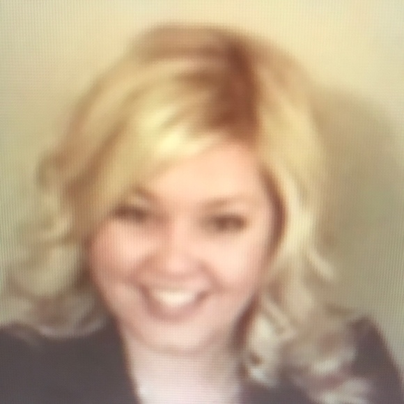 Profile Picture of Denise Roehl (@khaliddavis1) on Poshmark