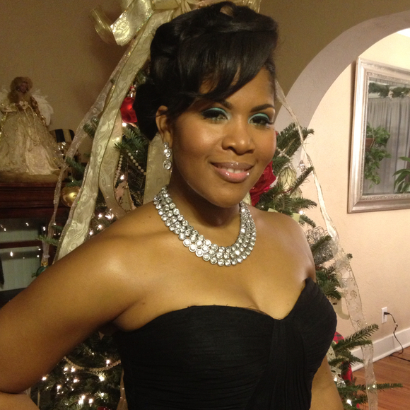 Profile Picture of Jacqueline Hale (@jhale1) on Poshmark