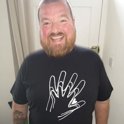 Profile Picture of Leo Puttock (@leodee76) on Twitter