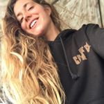 Profile Picture of Helen Debôrah (@debo_fly) on Instagram