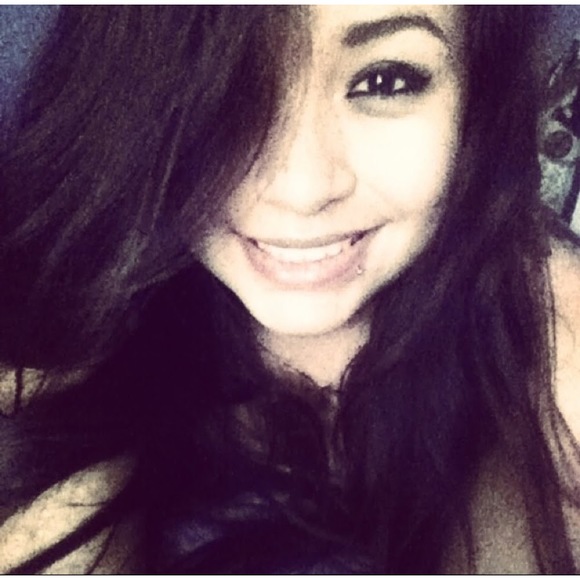 Profile Picture of Norma Lugo (@nlugo155312) on Poshmark