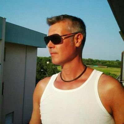 Profile Picture of Andy (@AndyPompeo66) on Twitter