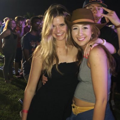 Profile Picture of Lillian Fink (@lilly_fink) on Twitter