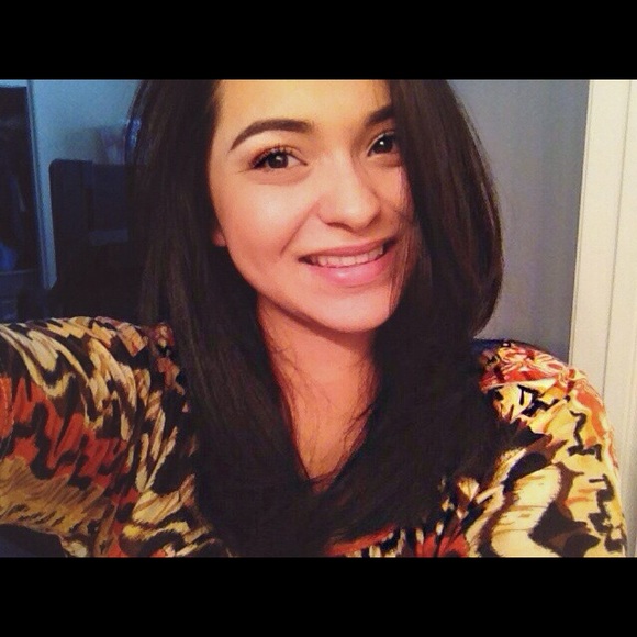 Profile Picture of Cassandra Rodriguez (@cjxo) on Poshmark