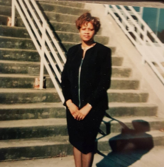 Profile Picture of Denise Menifee (@107sharon) on Poshmark