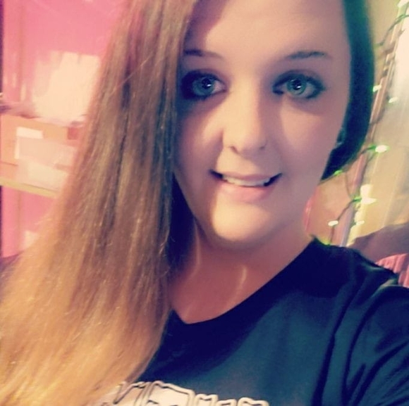 Profile Picture of Krystle Towson (@krystletowson) on Poshmark