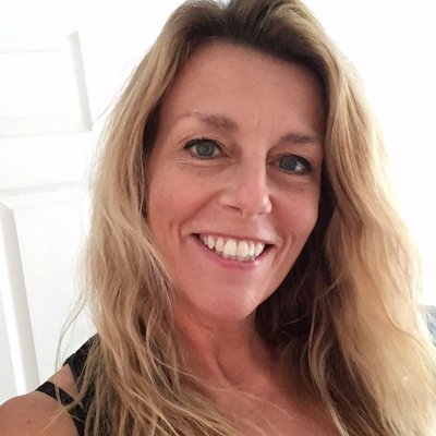 Emma Scott - Twitter Profile Picture of Emma Scott (@Emma_Scott) on Twitter