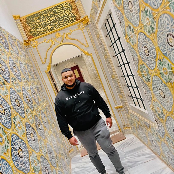 Profile Picture of Mohamed Sadek (@goubams) on Poshmark
