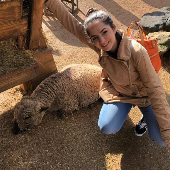 Profile Picture of Emily Quinn (@mizzyquinn1) on Poshmark